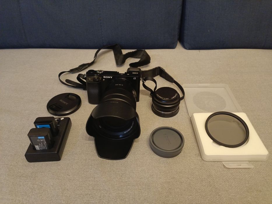 Sony a6000 z 2 obiektywami