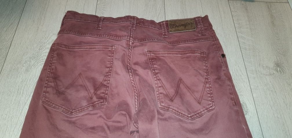 Spodnie WRANGLER ARIZONA rozmiar W31 L34 ładny kolor