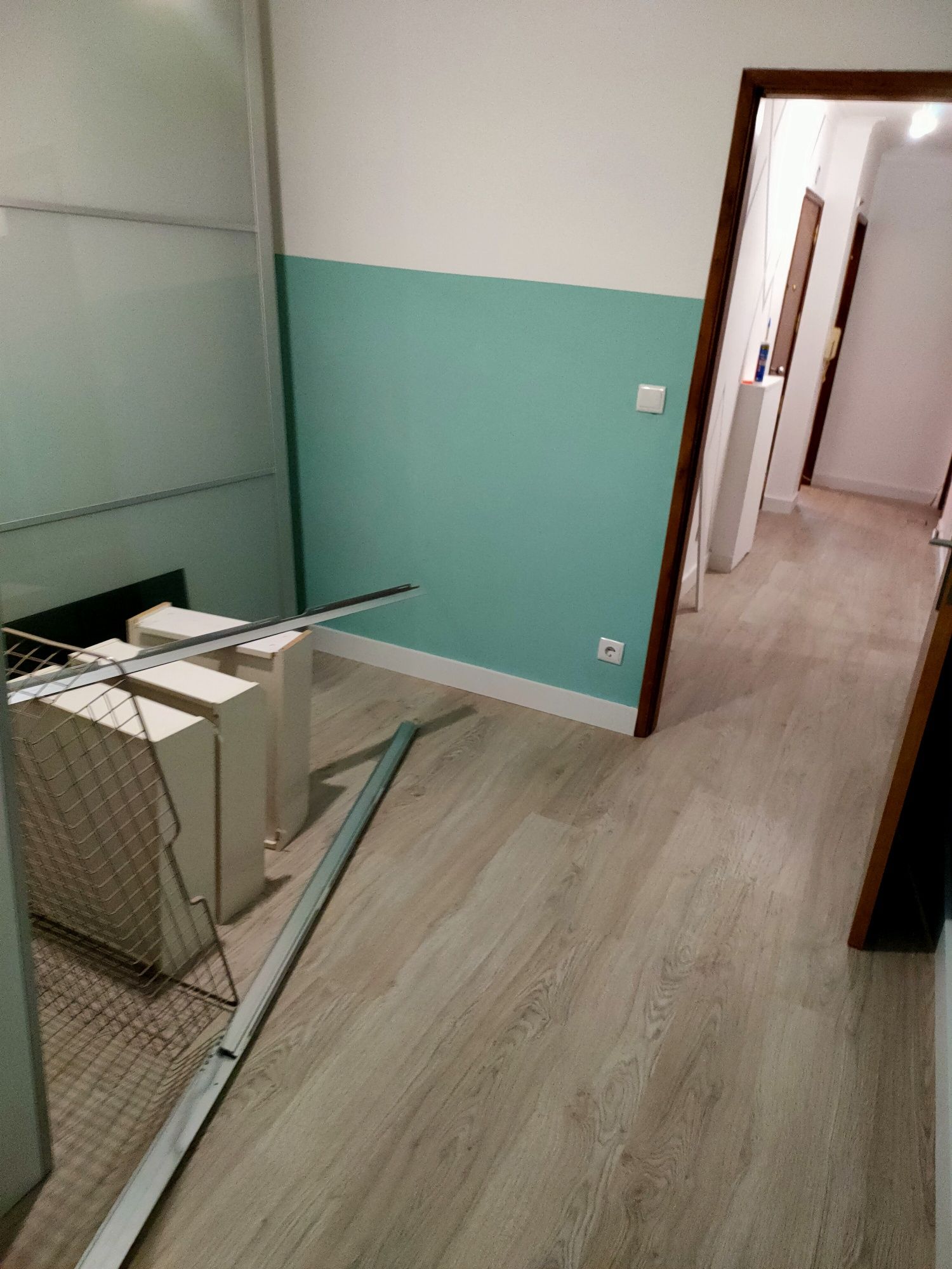 Aplicação de pavimento flutuante e vinílico