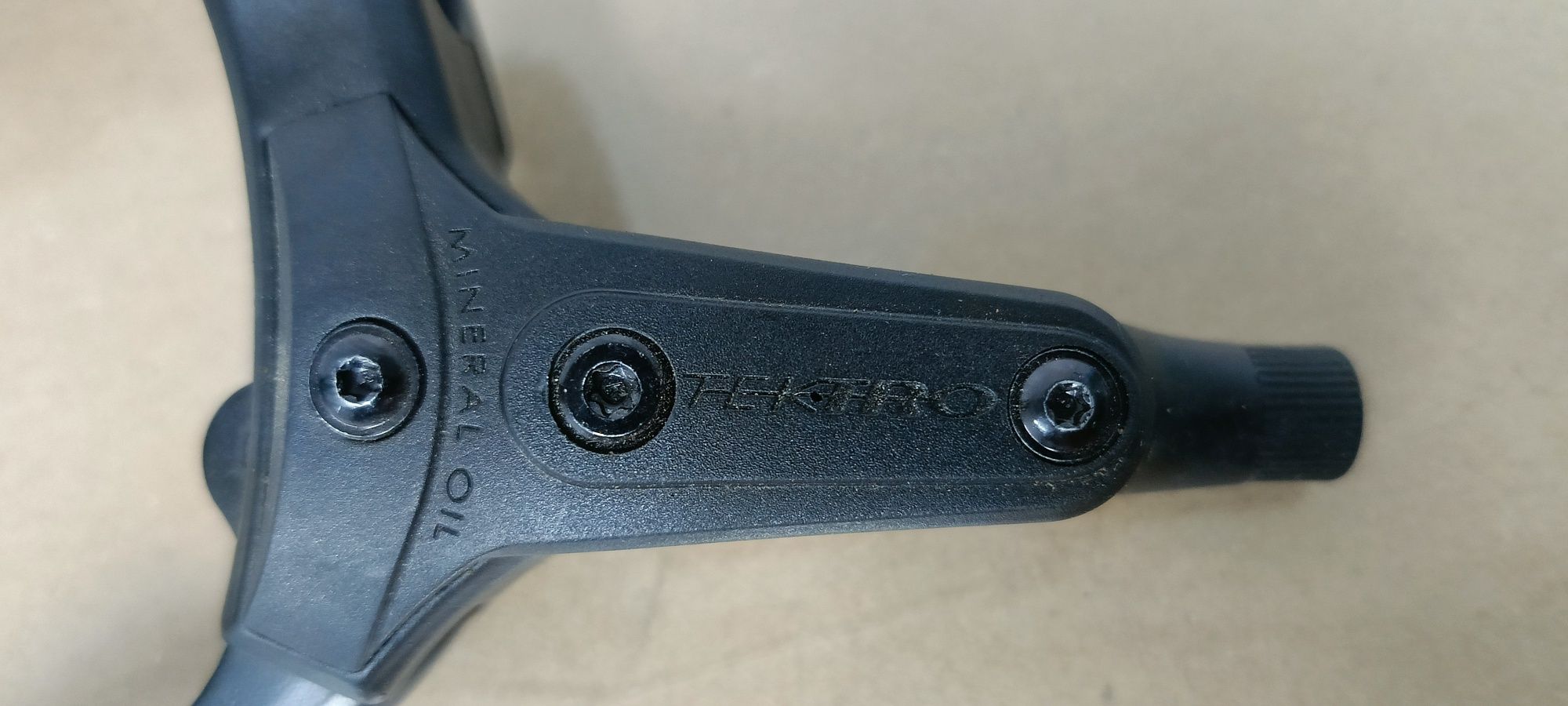 Hamulec hydrauliczny Tektro tył M275