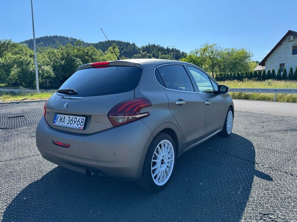 Peugeot 208 Allure