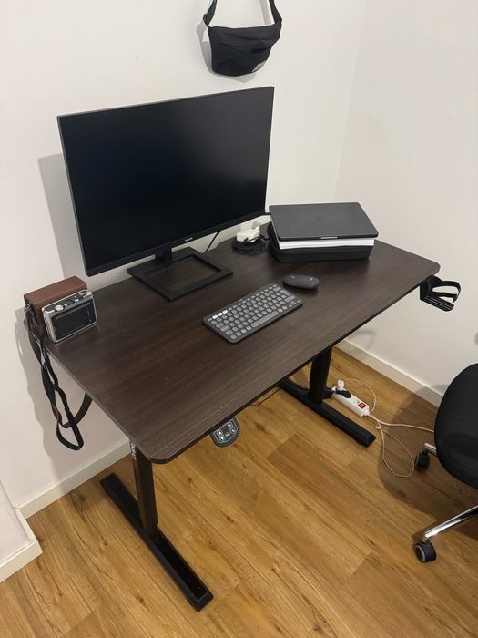 Mesa de escritório Eléctrica Regulável em Altura, 110 x 60 cm