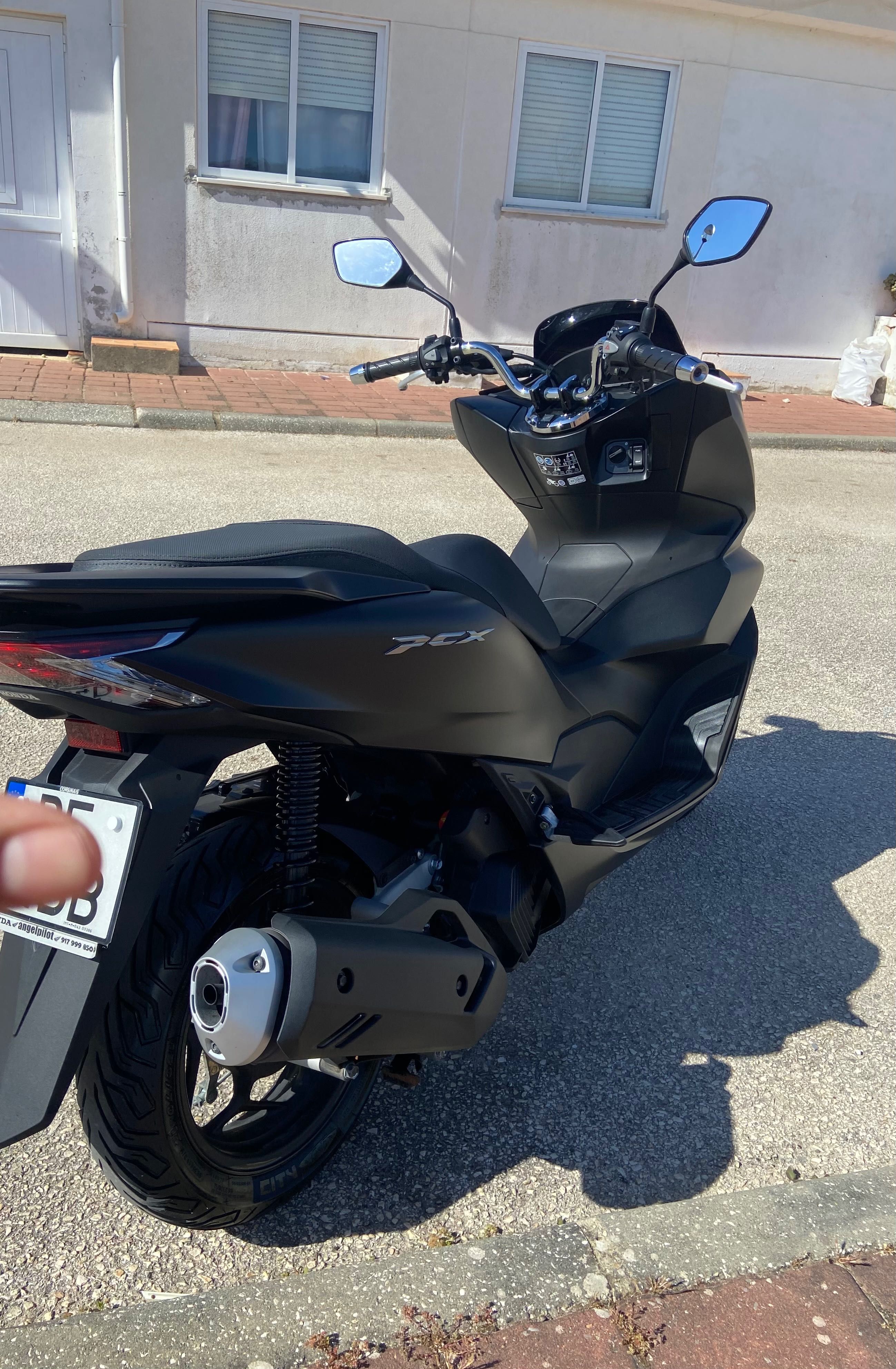 PCX 2023 Moto nova primeiro dono, apenas 5 meses de uso com 2500km