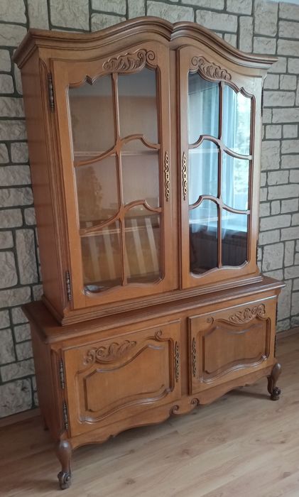 Witryna w Stylu Ludwikowskim