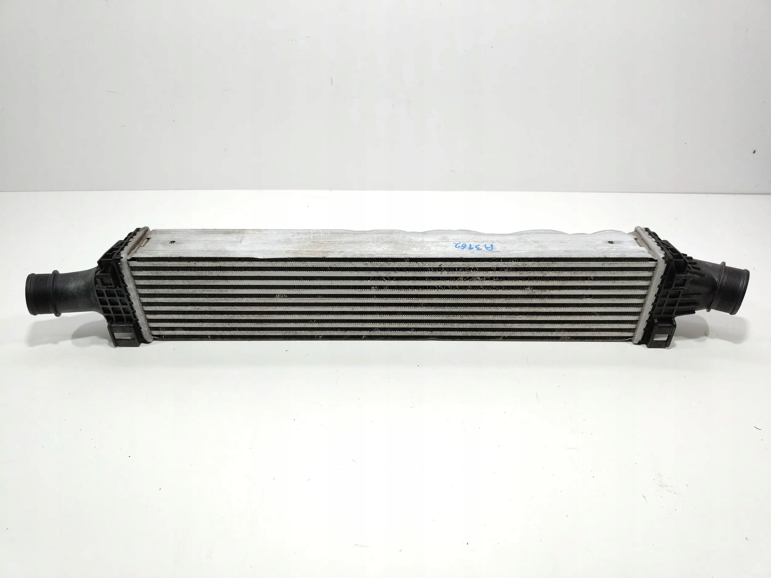 Audi A4 B9 intercooler chłodnica oryginał cała