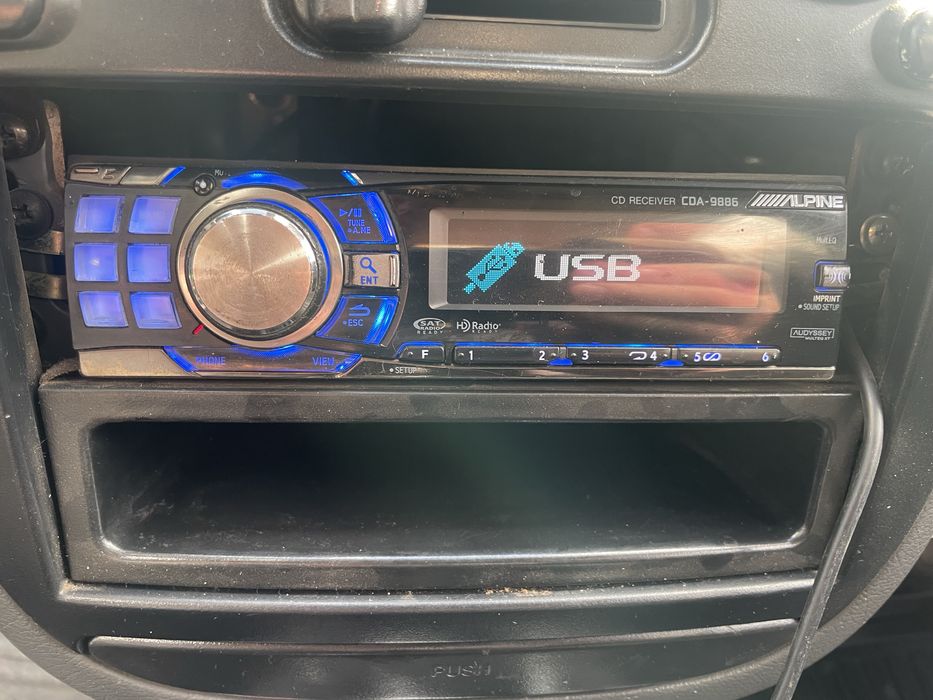 Alpine CDA - 9886