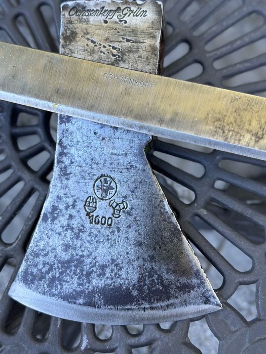 Stara niemiecka siekiera