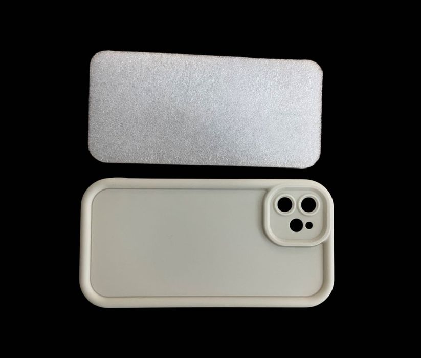 Etui do iPhone 12 – nowe białe z kremowym odcieniem, chroni aparat