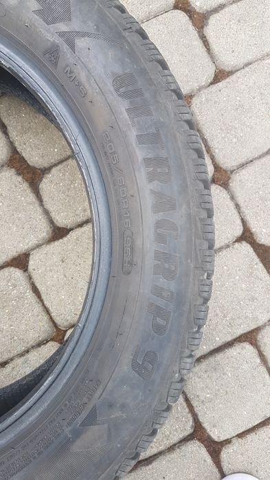 Goodyear Ultragrip 9 205 60 r16 96h opona zimowa