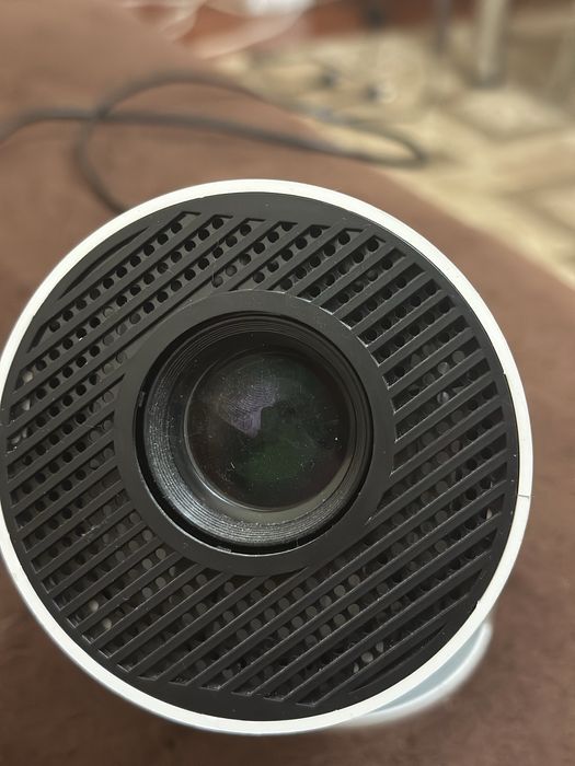 Проэктор LCD + подарок полотно
