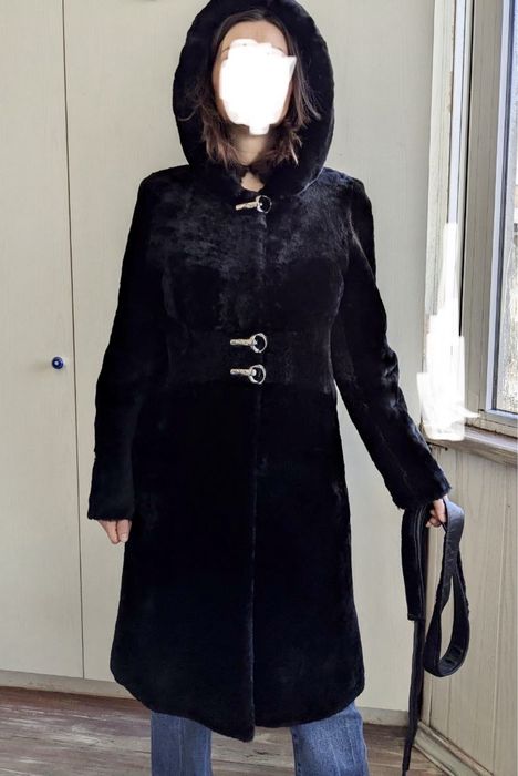 Шуба мутонова натуральна  S