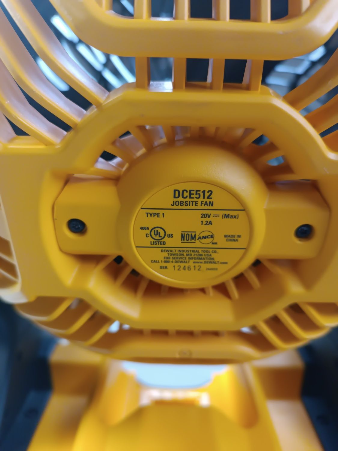 Акумуляторний вентилятор Dewalt DCE512.