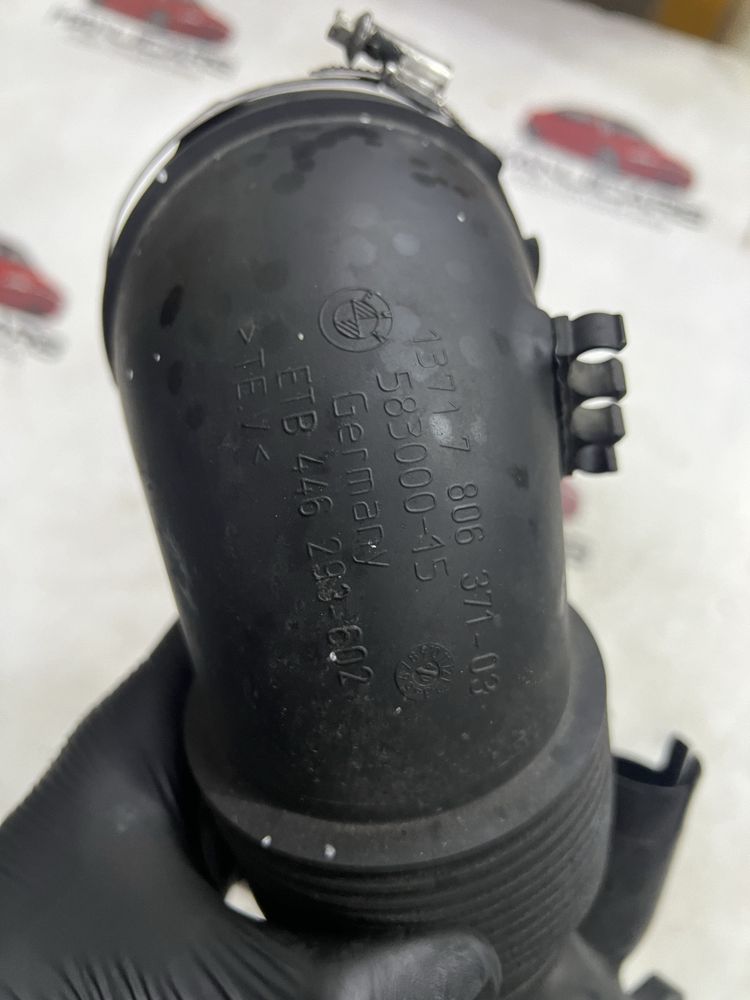 Przewod powietrza rura bmw e90 e91 e92 f10 f11 n57 3.0D 325D n57d30
