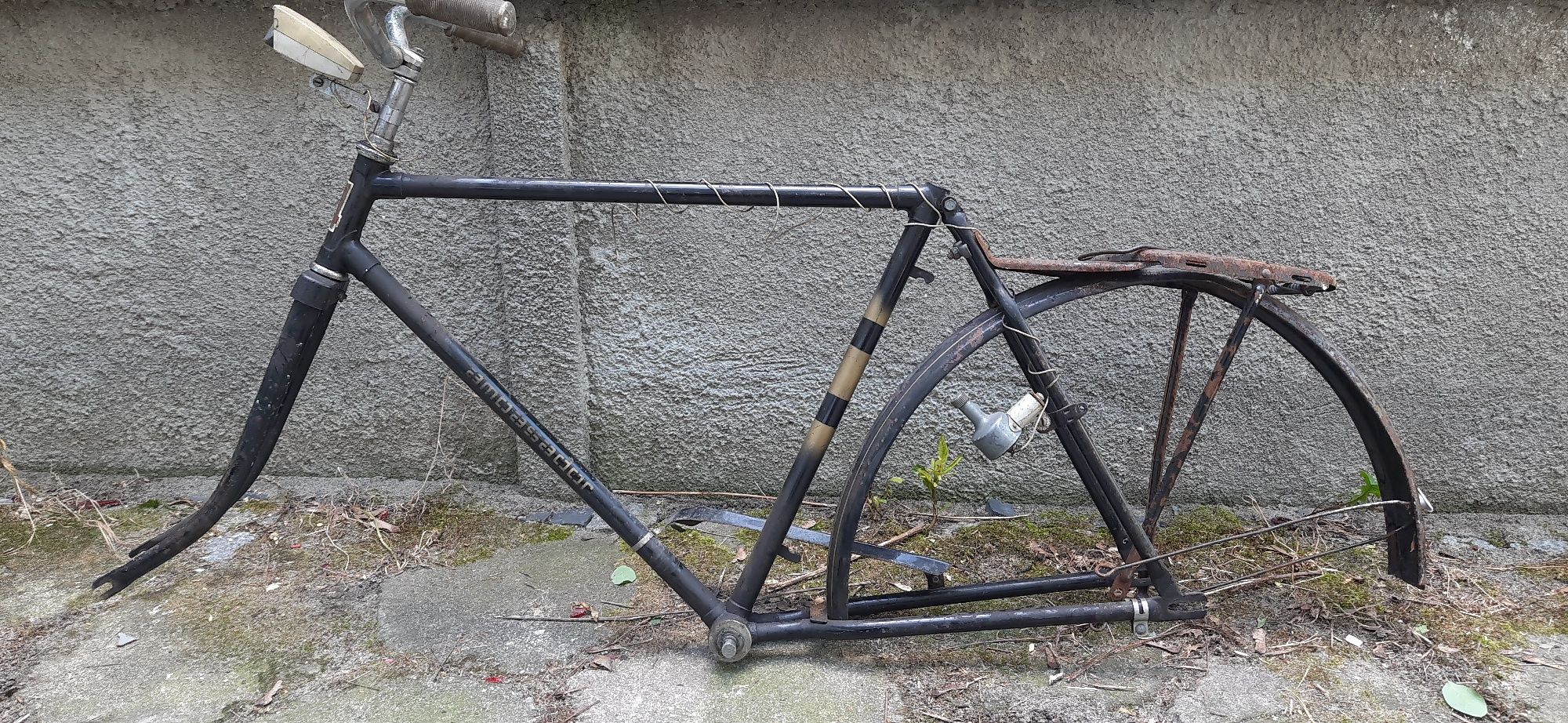 Rama roweru Romet Ambasador z roku 1971 z PRL