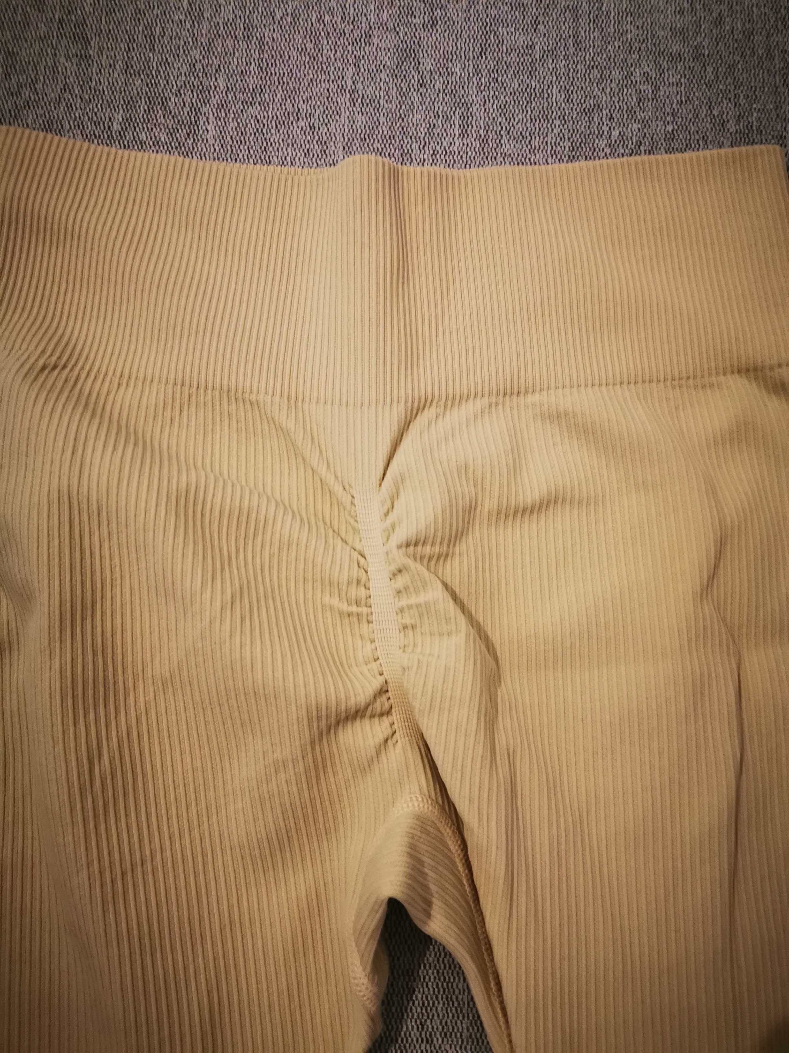 Legginsy prążkowane prążki paski kremowe beżowe nudę marszczenie push