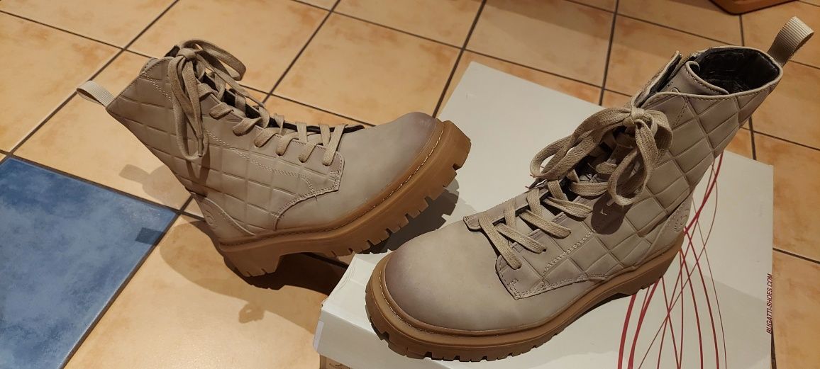 Buty zimowe damskie Bugatti rozmiar 37