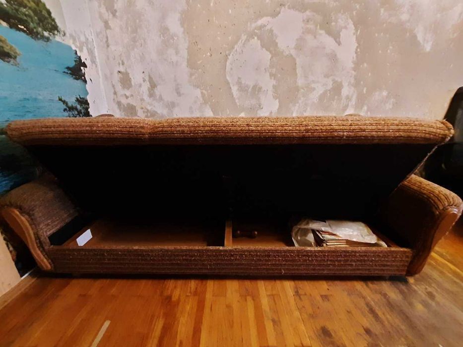 Диван розкладний. безкоштовно за самовивіз.