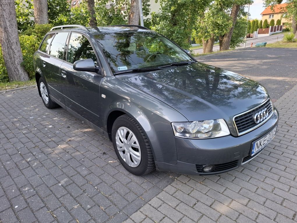 Audi A4 B6 1.6 Mpi Kombi Ładny Stan