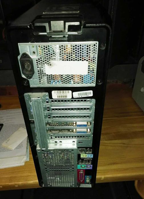 Продам Dell T5500 ПК / сервер x2 CPU Xeon, без жесткого диска