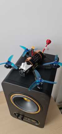 Dron 5" Analog - Rama Flow v3 - Crossfire - 6S - Buzzer - GPS