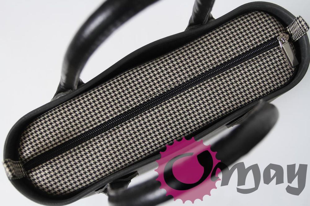 Czarny organizer do OBAG OCHIC pepitka piasek wkład 2 kieszenie OMAY