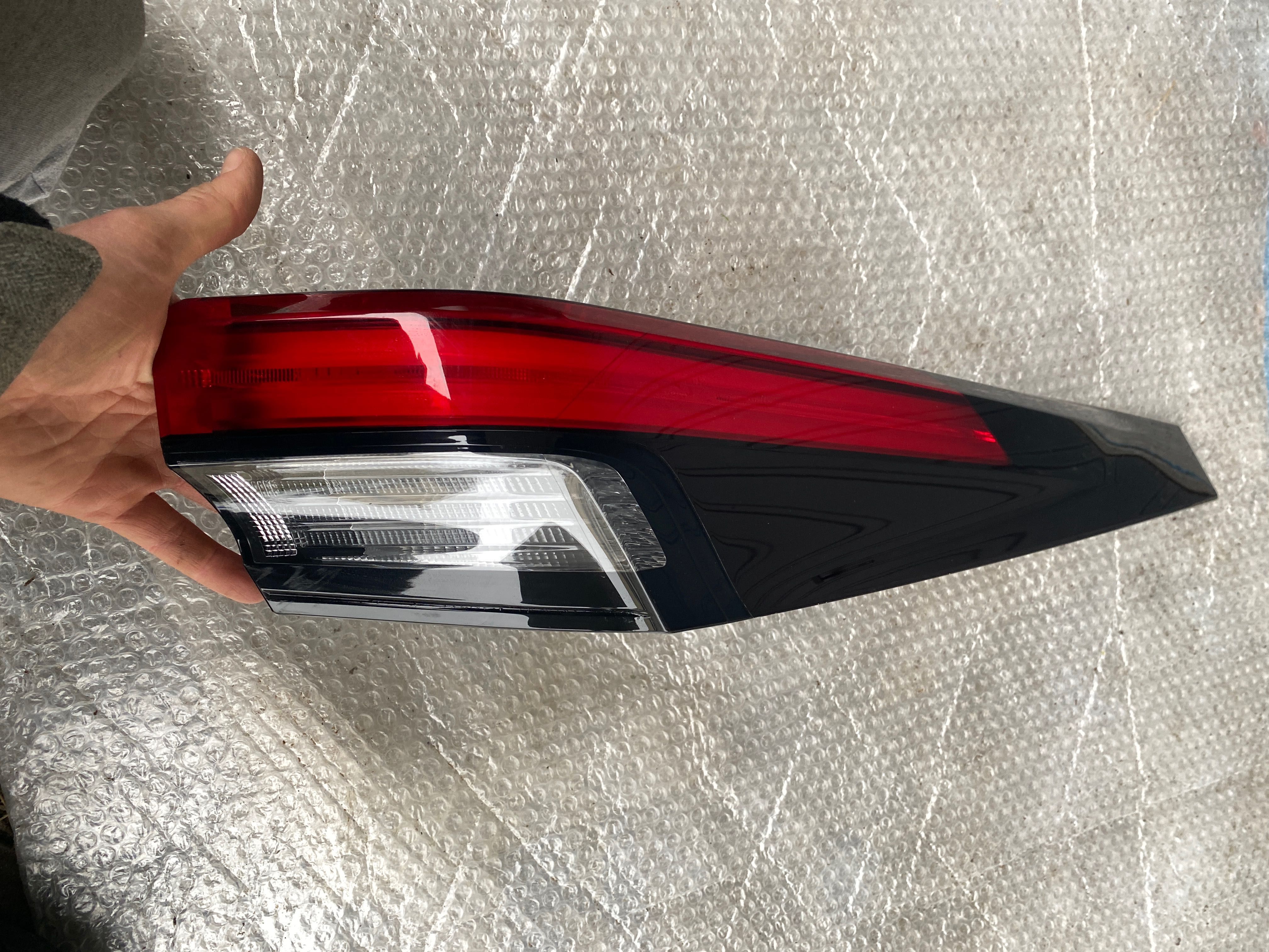 Toyota C-HR CHR II X2 lampa tył tylna prawa LED idealna oryginał EU