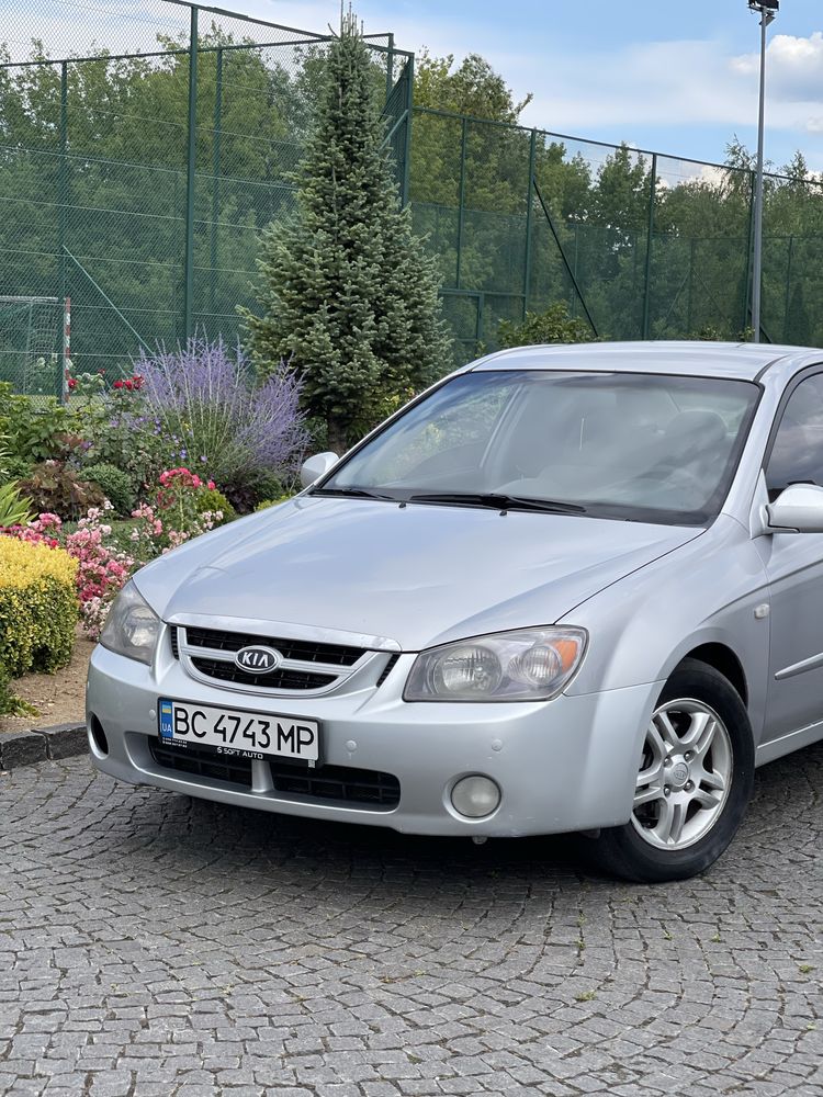 Продам Kia Cerato 1.6 в Дуже Гарному стані , Обслужена!