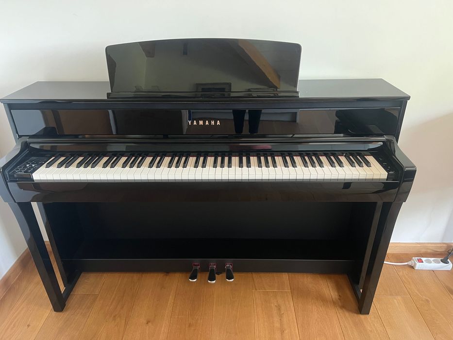 Pianino cyfrowe YAMAHA Clavinova CLP-675