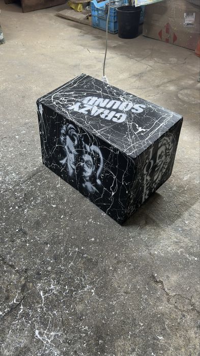 Закрытый короб под 12-й динамик