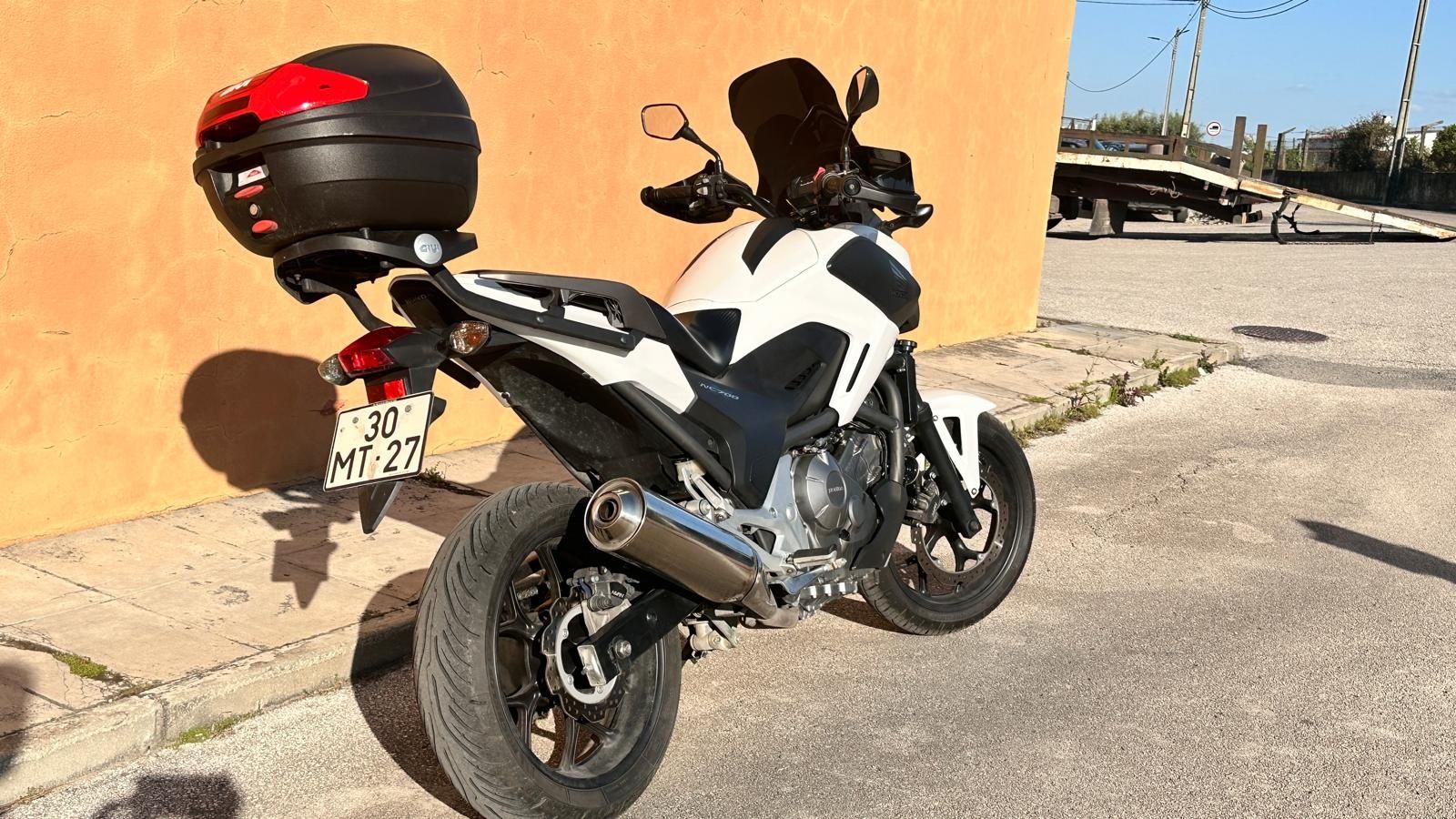 Honda Ncx 700 2 donos