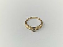 Złoty pierścionek damski/ 585/ 2.57 gram/ R11/ DIA 0.15CT/ żółte złoto