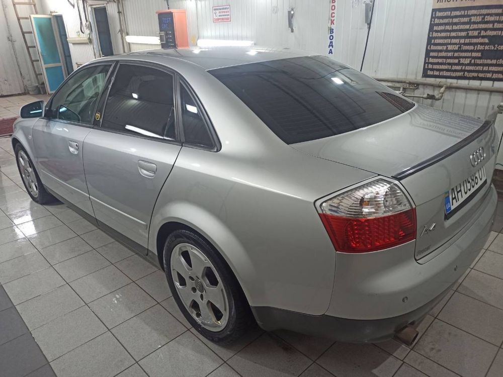 Продам авто aydi A4 b6 торг