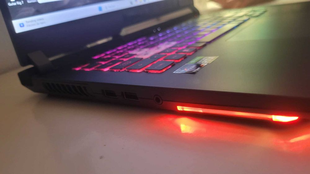 Portátil ROG Strix Modelo G513IM