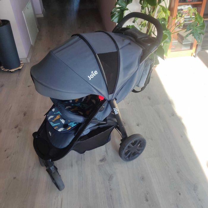 Wózek spacerowy Joie + dodatki