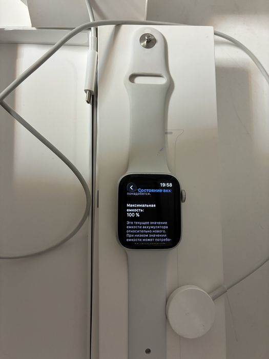 Apple watch se 2 gps 44mm акб 100%