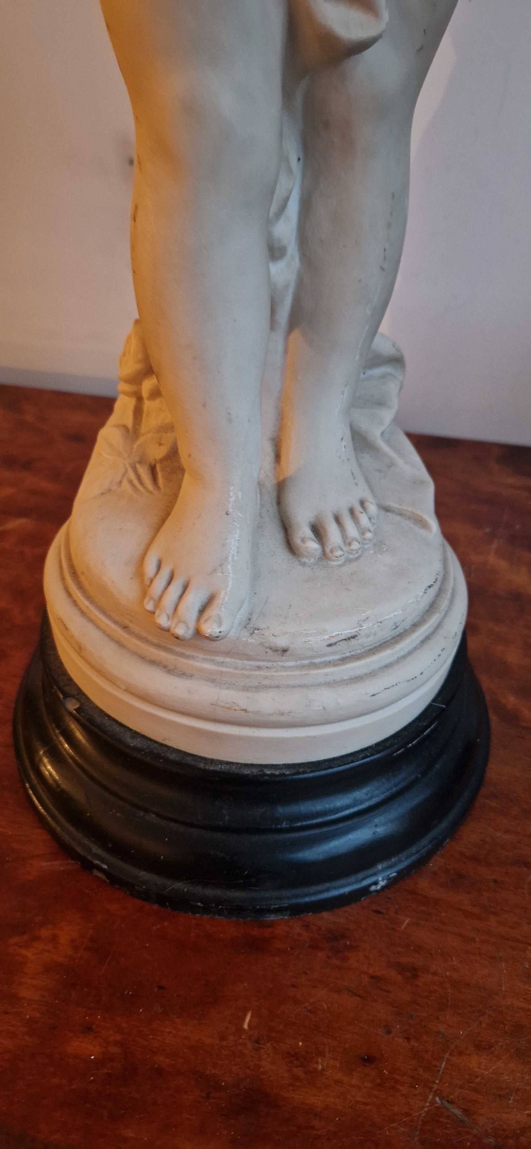 Rzeźba salonowa putto Młodzieniec Włochy klasycyzm glamour design