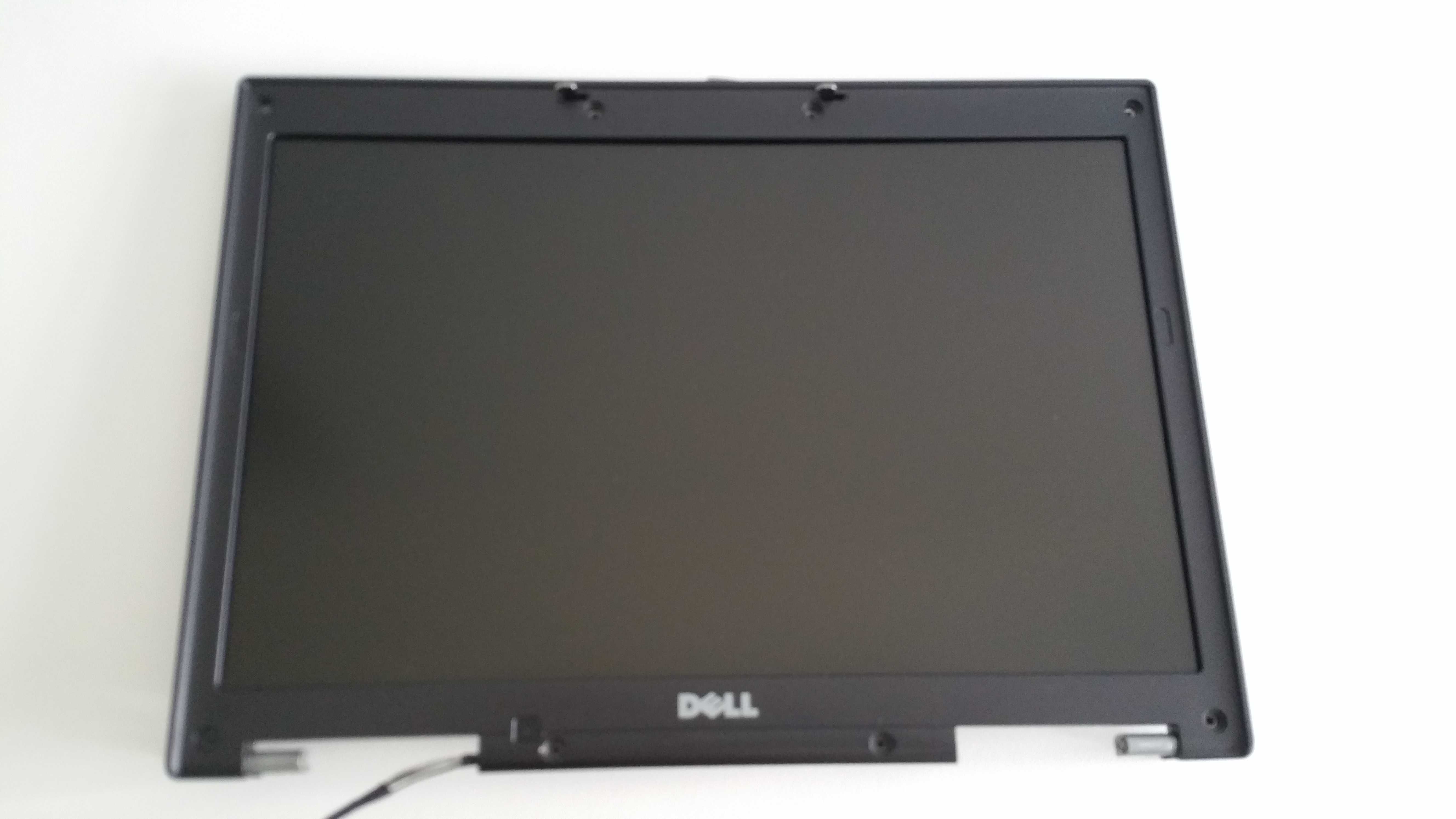 Monitor para computador DELL Latitude D 820.