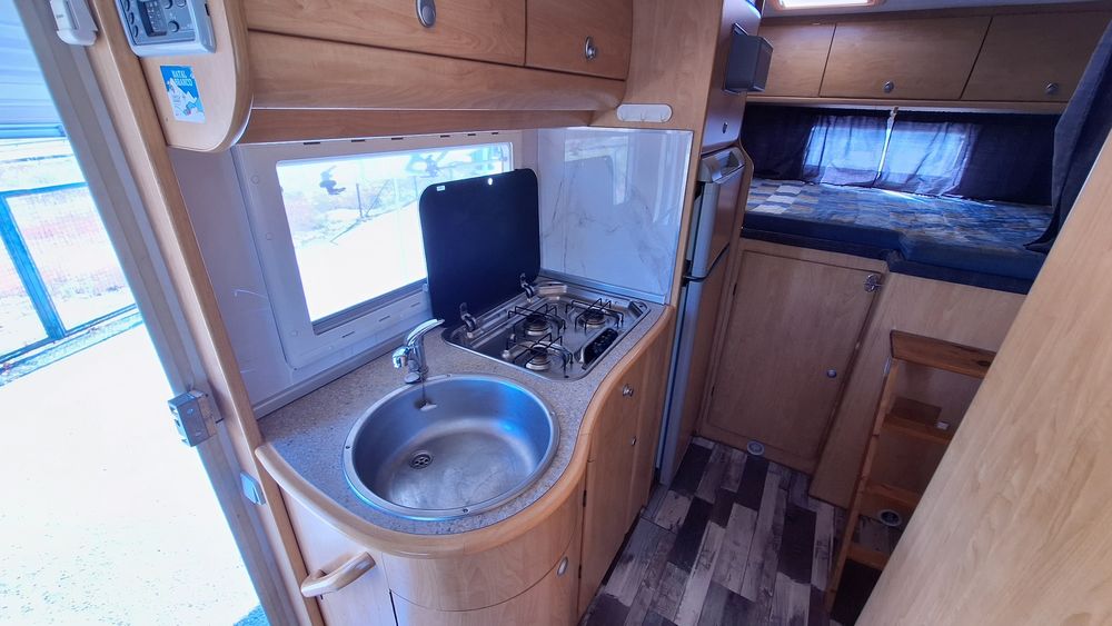 Vendo Autocaravana 2003,  100mil Km