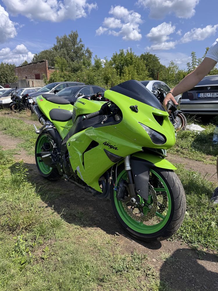 Продам kawasaki zx10r