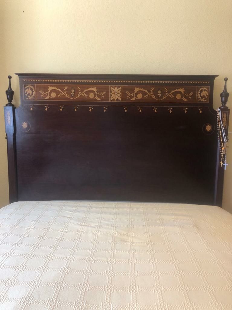 Vende-se Cama estilo Dona Maria