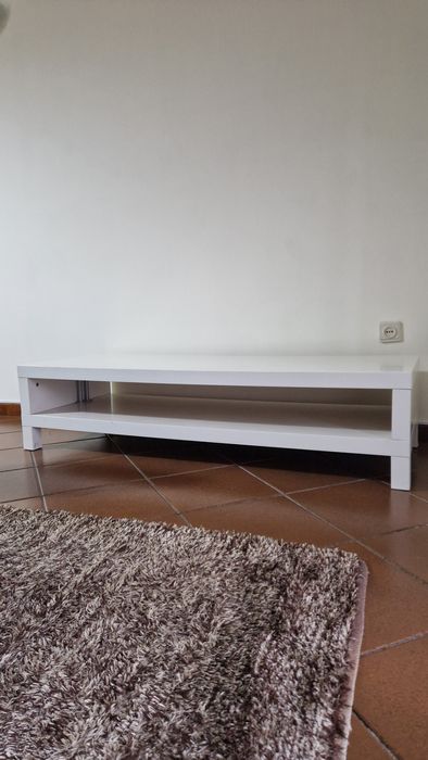 Mesa de sala para televisão