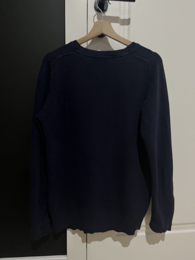 Granatowy sweter Cubus