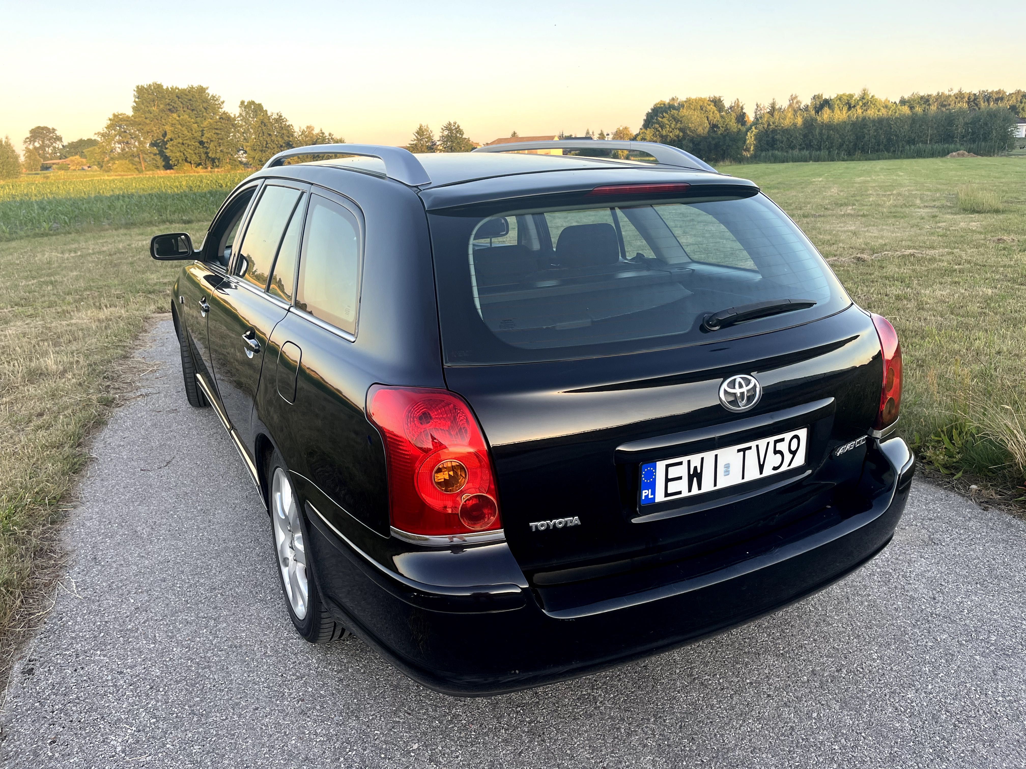 Toyota T25 Avensis kombi 2.0 VVTI z gazem