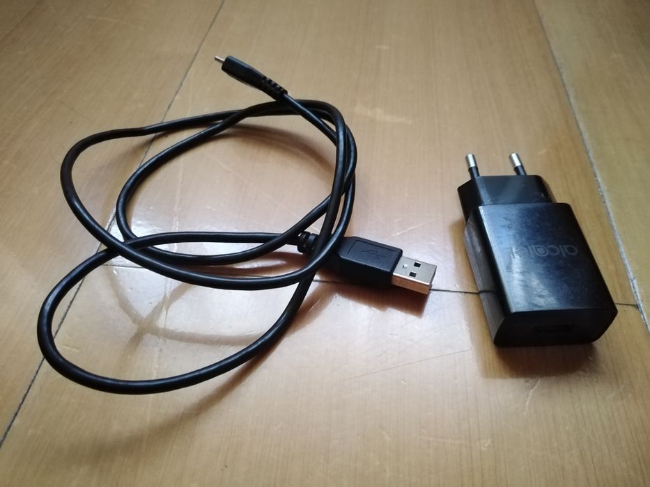 Vendo fixar de carregamento para telemóvel bom estado