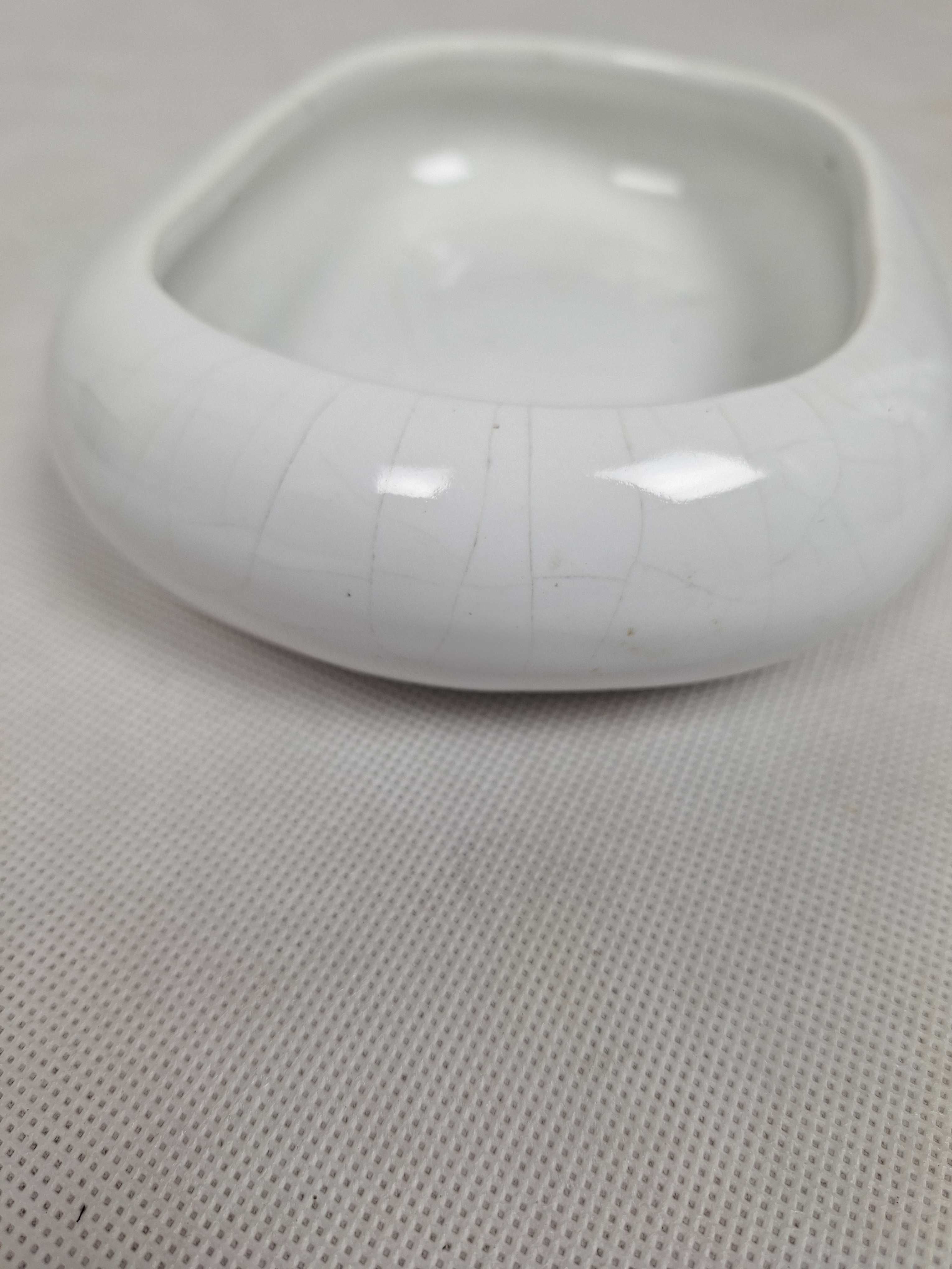 Vintage biały ceramiczny pojemnik wiele zastosowań zaokrąglone brzegi