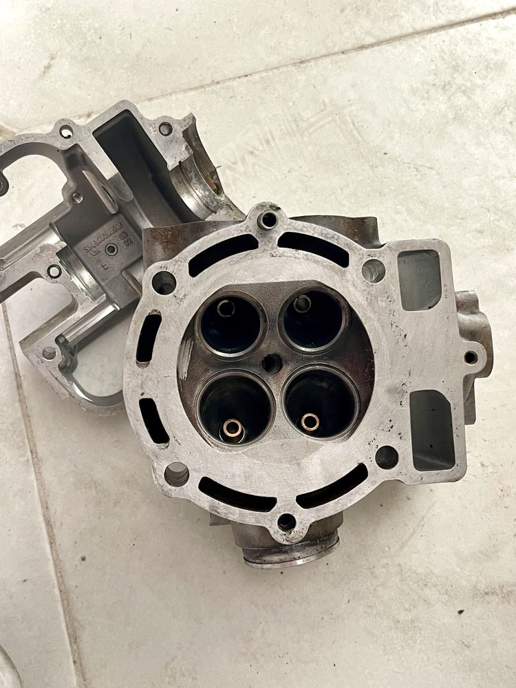 Cabeça motor + tampa valvulas Ktm 520exc