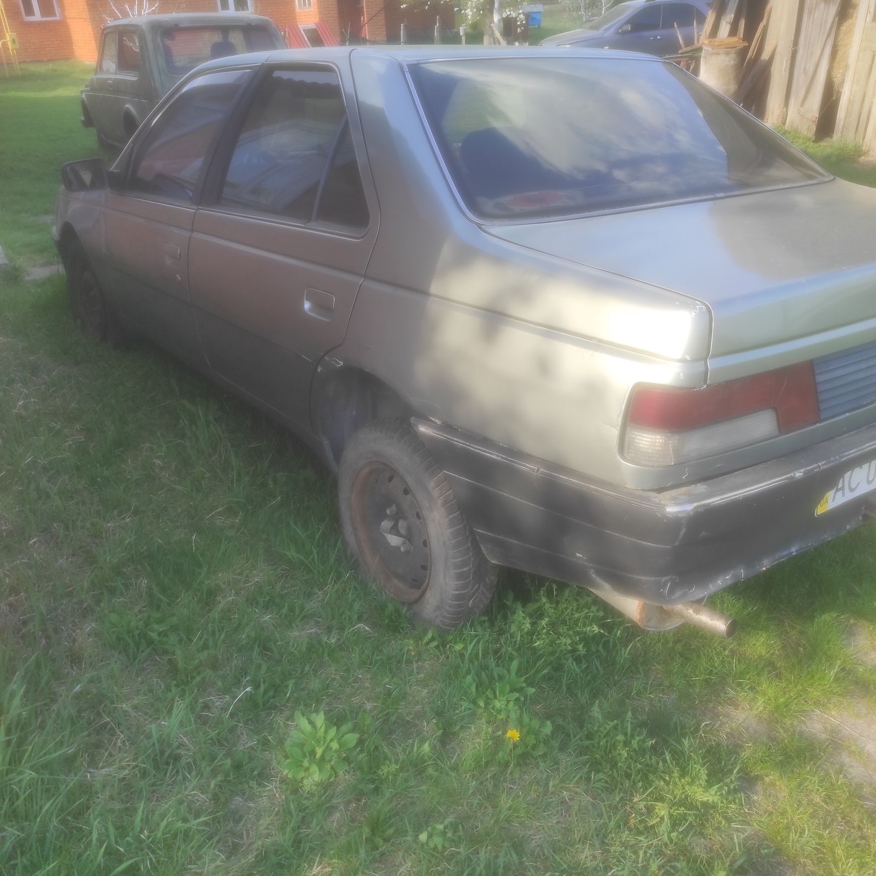 Пежо 405 1.9бен 350$