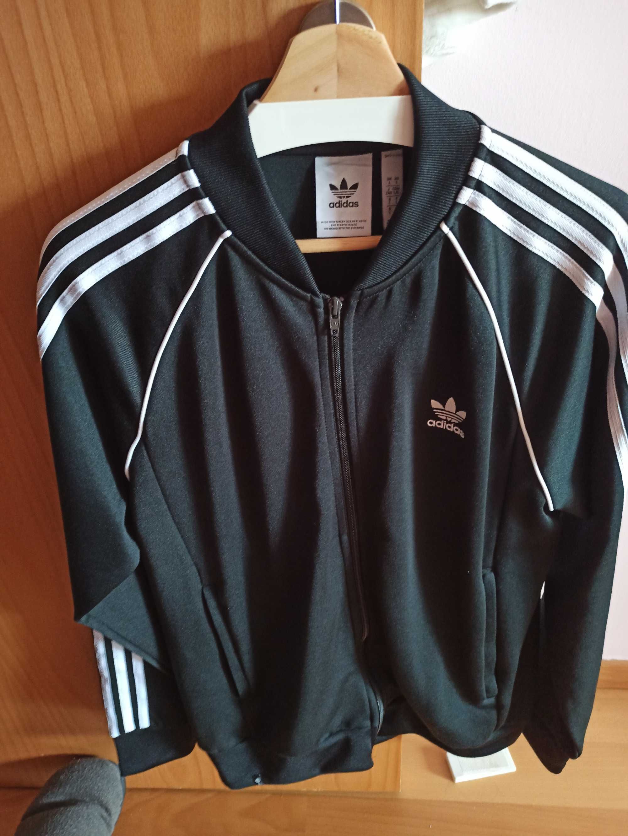 Casaco Adidas. Novo sem etiqueta. Tam L