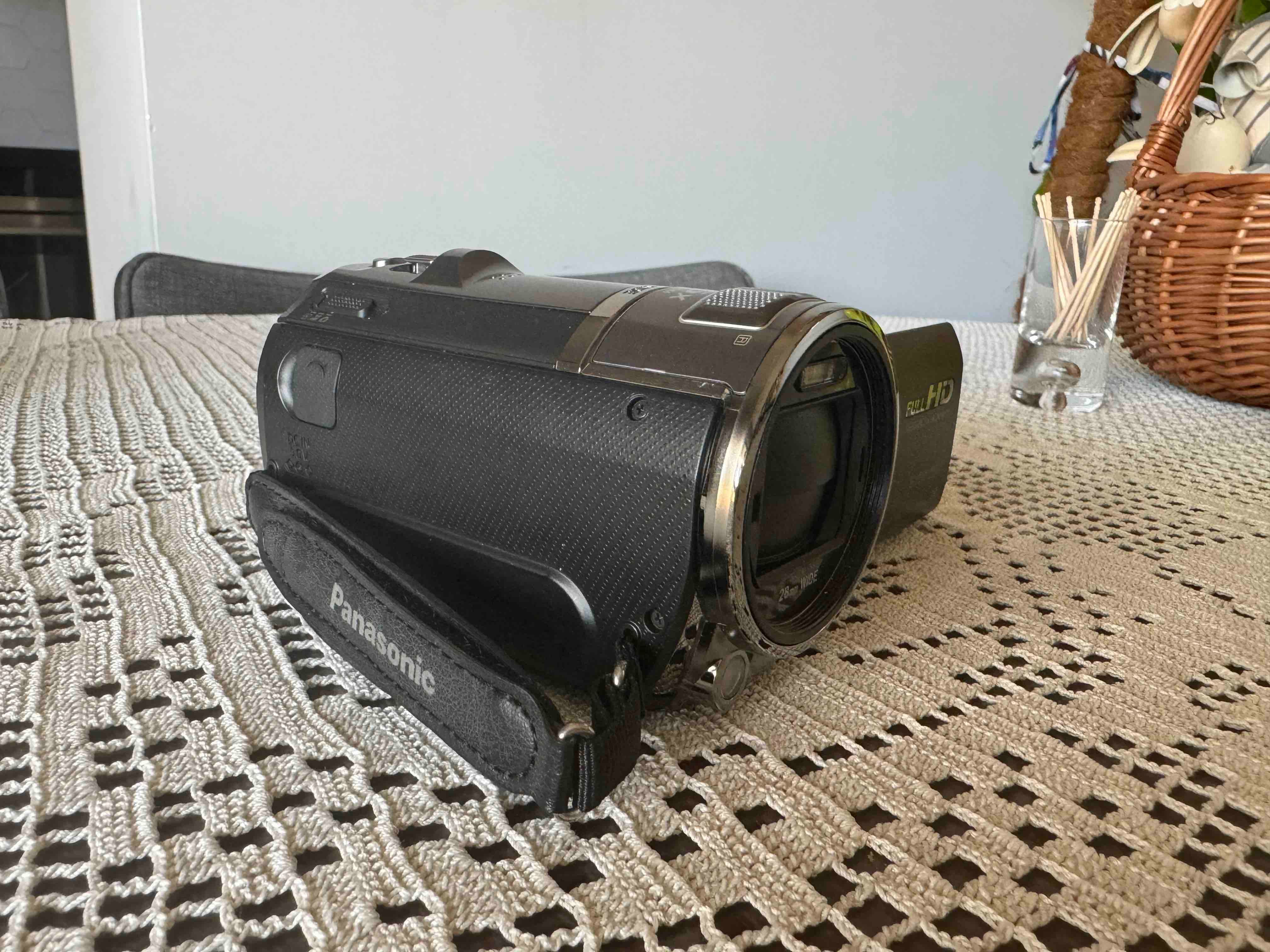 Kamera Panasonic HC-V700 - sprzedam