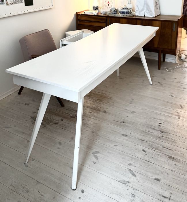 Biale biurko retro na wymiar, 180×60 cm lata 60 prl